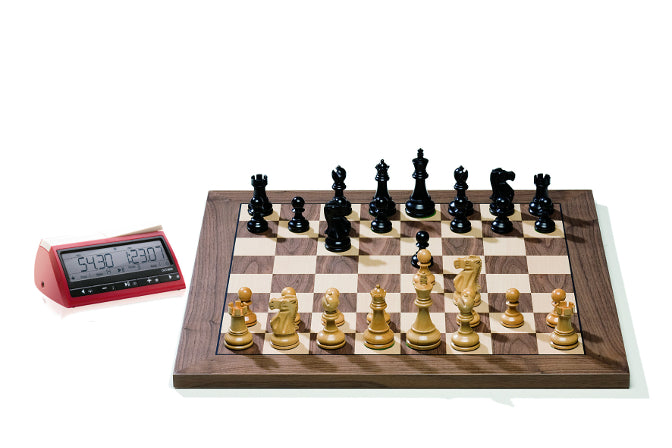 Échiquier électronique DGT USB en marqueterie de bois de noyer et d'érable + Pièces d'échecs électroniques DGT Classic - Échiquier électronique DGT USB en marqueterie de bois de noyer et d'érable + Pièces d'échecs électroniques DGT Classic