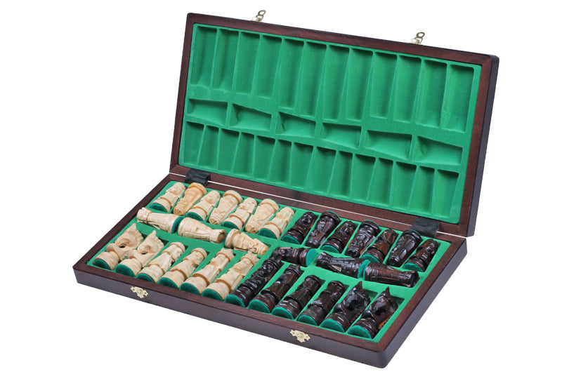 Jeu d'Echecs GIEWONT en bois de tilleul, de taille moyenne (57 x 57cm) - Ensemble Complet - Jeu d'Echecs GIEWONT en bois de tilleul, de taille moyenne (57 x 57cm) - Ensemble Complet