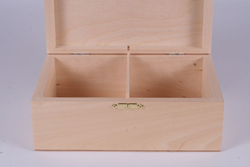 Les pièces d'échecs en bois STAUNTON de taille 6 avec la boîte de rangement en bois clair - Les pièces d'échecs en bois STAUNTON de taille 6 avec la boîte de rangement en bois clair