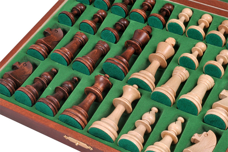 Les pièces d'échecs en bois STAUNTON de taille 5 avec le coffret luxe en bois foncé en marron - Les pièces d'échecs en bois STAUNTON de taille 5 avec le coffret luxe en bois foncé en marron