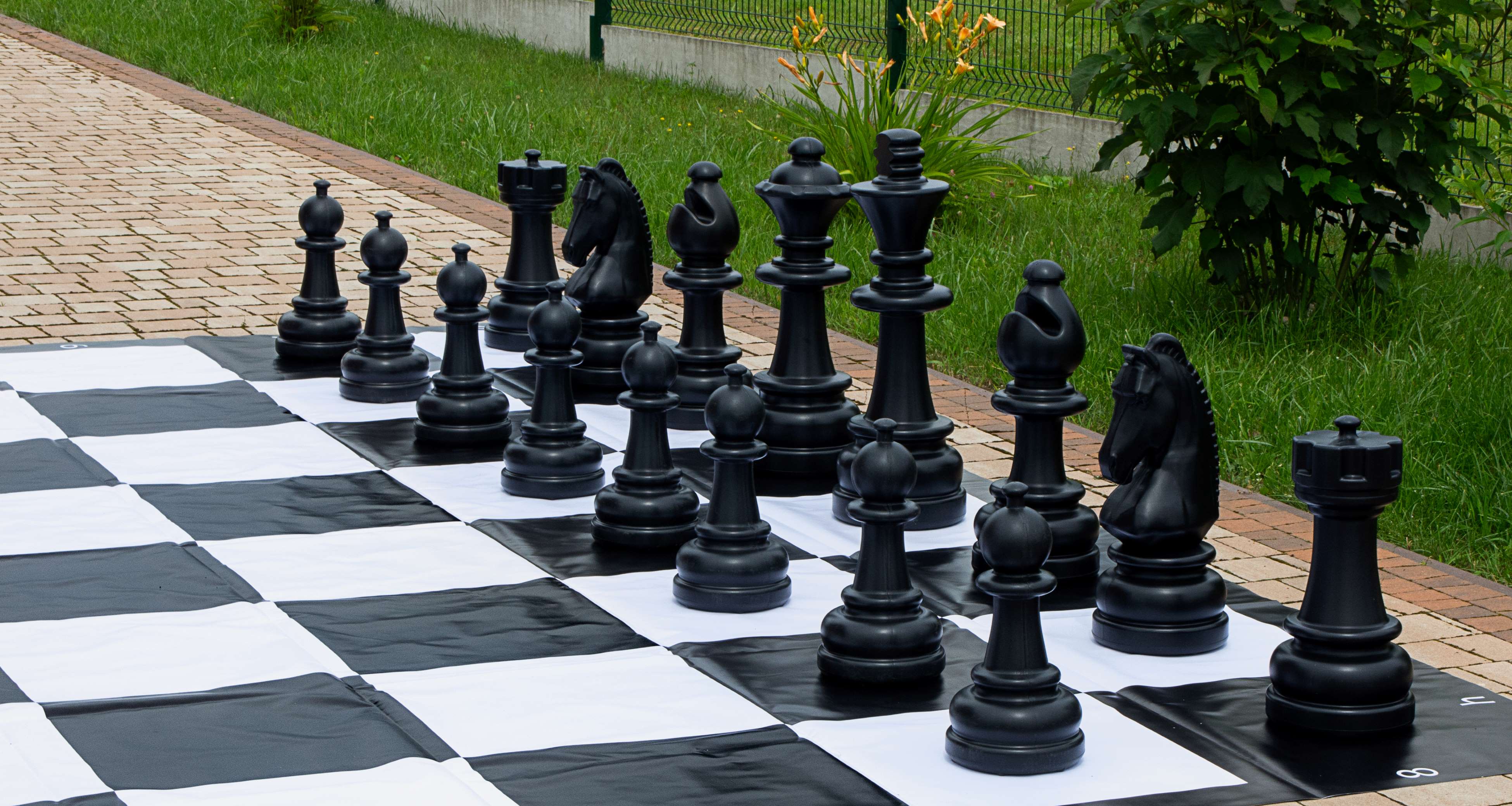 Pièces d'échecs Géantes en plastique pour Jardin et Exterieur (hauteur du roi 74 cm) - Pièces d'échecs Géantes en plastique pour Jardin et Exterieur (hauteur du roi 74 cm)