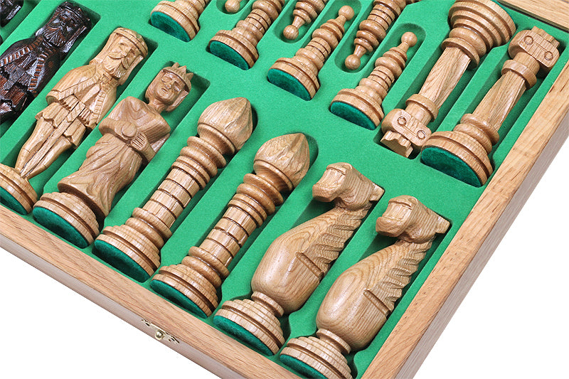 Jeu d'échecs de CHÊNE sculpté de grande taille (65 x 65 cm) - Jeu d'échecs de CHÊNE sculpté de grande taille (65 x 65 cm)