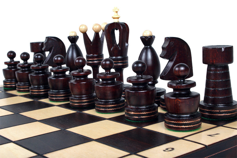 Jeu d'Echecs ROYAL avec incrustations en laiton, en bois bois de charme et de cerisier sauvage, de grande taille (50 x 50cm) - Ensemble Complet - Jeu d'Echecs ROYAL avec incrustations en laiton, en bois bois de charme et de cerisier sauvage, de grande taille (50 x 50cm) - Ensemble Complet