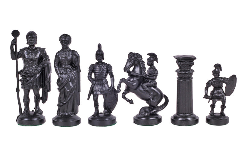 Pièces d'échecs noires et dorées en plastique de style Romain, de taille 6 dans un poly-sac (roi 98 mm) - Pièces d'échecs noires et dorées en plastique de style Romain, de taille 6 dans un poly-sac (roi 98 mm)