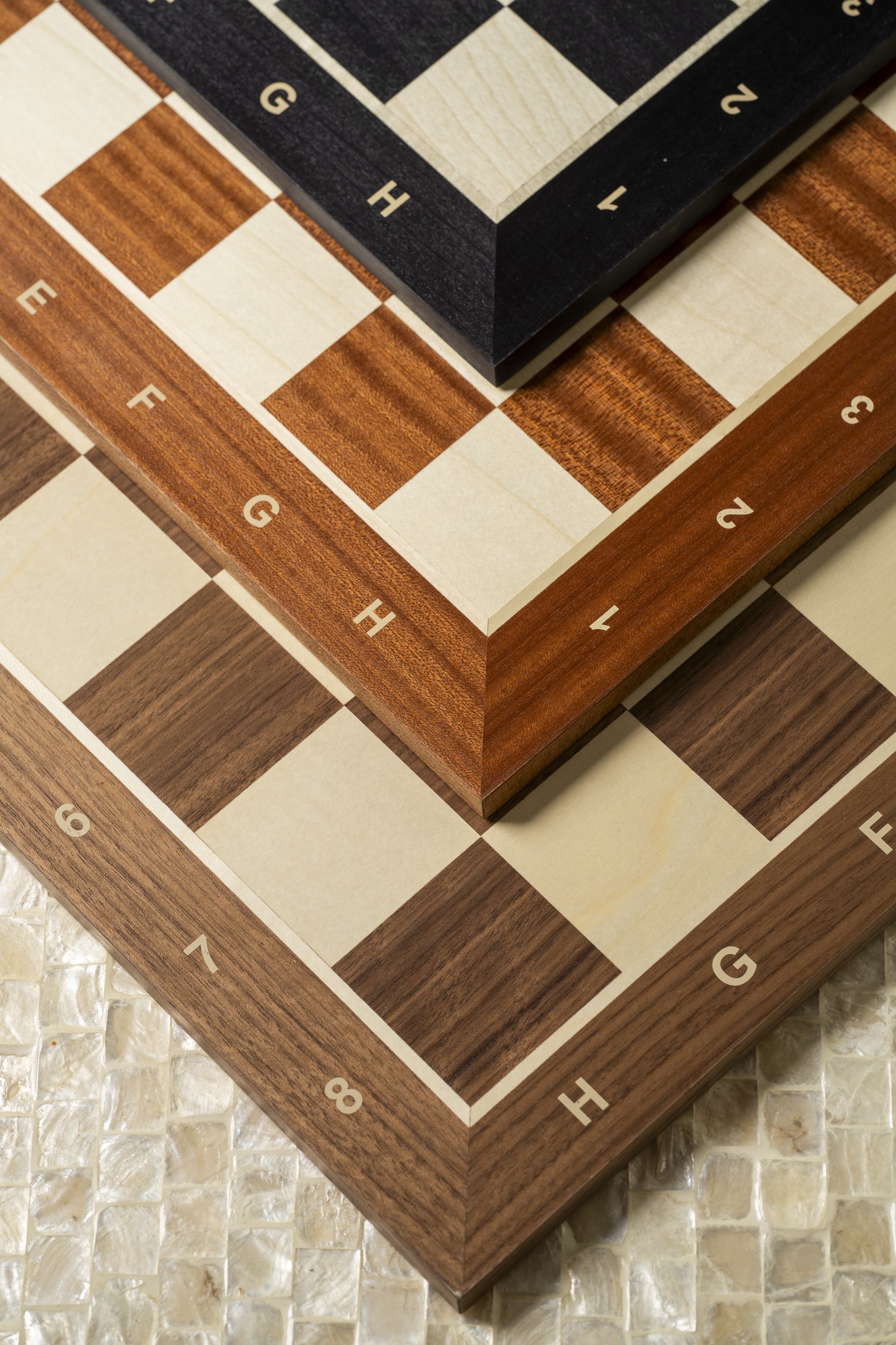 Echiquier en marqueterie de bois d'Acajou et Sycomore - échiquier classique de Taille 5 avec coordonnées - Echiquier en marqueterie de bois d'Acajou et Sycomore - échiquier classique de Taille 5 avec coordonnées