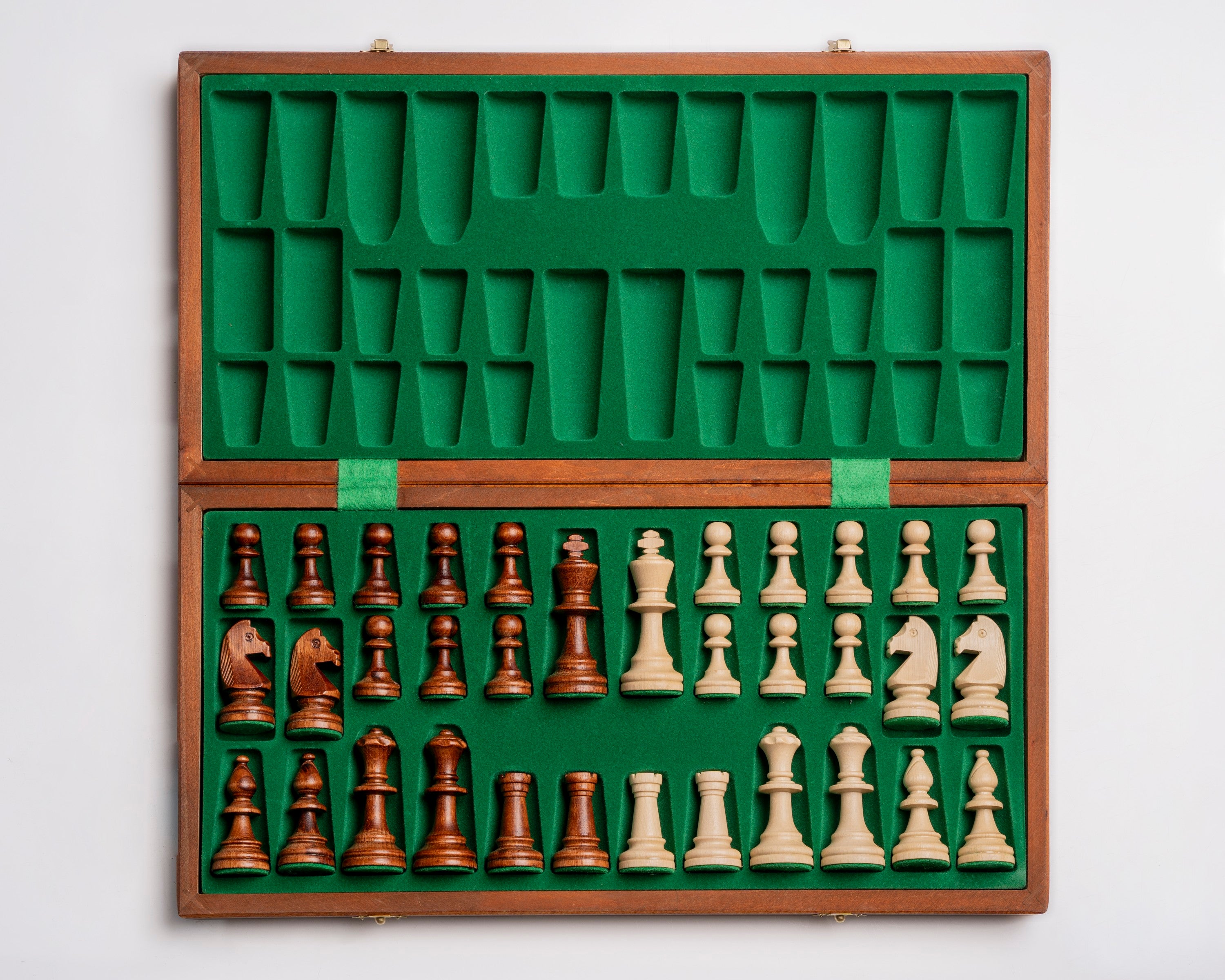 Jeu d'échecs de Tournoi en marqueterie de bois d'acajou et sycomore de taille 6 - Ensemble Complet avec 2 Dames supplémentaires - Jeu d'échecs de Tournoi en marqueterie de bois d'acajou et sycomore de taille 6 - Ensemble Complet avec 2 Dames supplémentaires