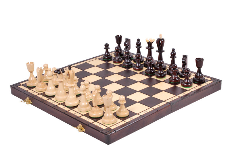Jeu d'échecs d'AS Marron en bois de charme, de taille moyenne (41 x 41cm) - Ensemble Complet - Jeu d'échecs d'AS Marron en bois de charme, de taille moyenne (41 x 41cm) - Ensemble Complet