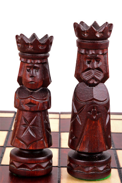 Jeu d'Echecs DU CHÂTEAU sculpté en bois de tilleul, de taille moyenne (50 x 50cm) - Ensemble Complet - Jeu d'Echecs DU CHÂTEAU sculpté en bois de tilleul, de taille moyenne (50 x 50cm) - Ensemble Complet