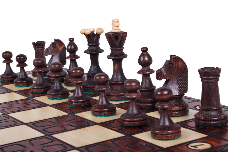 Jeu d'Echecs JUNIOR en bois de charme, de taille moyenne (42 x 42cm) - Ensemble Complet - Jeu d'Echecs JUNIOR en bois de charme, de taille moyenne (42 x 42cm) - Ensemble Complet