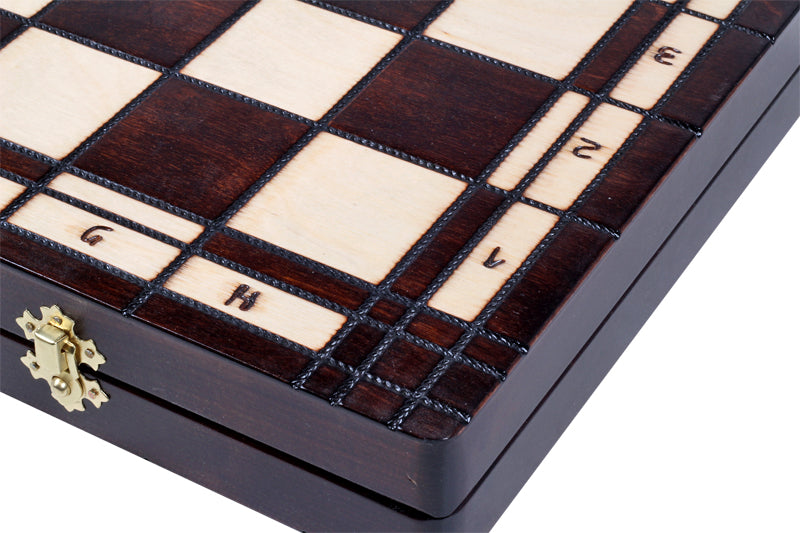 Jeu d'Echecs GIEWONT en bois de tilleul, de taille moyenne (57 x 57cm) - Ensemble Complet - Jeu d'Echecs GIEWONT en bois de tilleul, de taille moyenne (57 x 57cm) - Ensemble Complet