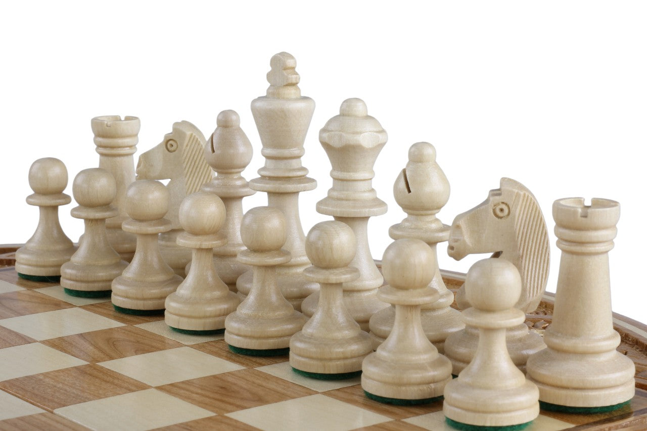 Jeu d'échecs RUBIN en bois de cerisier sauvage avec l'échiquier rond marqueté de bois de ceriser et sycomore, de petite taille (33cm) - Ensemble Complet - Jeu d'échecs RUBIN en bois de cerisier sauvage avec l'échiquier rond marqueté de bois de ceriser et sycomore, de petite taille (33cm) - Ensemble Complet
