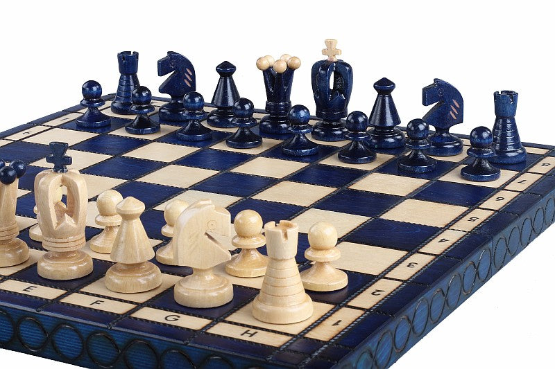 Jeu d'Echecs ROYAL Bleu en bois de charme, de taille moyenne (34 x 34cm) - Ensemble Complet - Jeu d'Echecs ROYAL Bleu en bois de charme, de taille moyenne (34 x 34cm) - Ensemble Complet