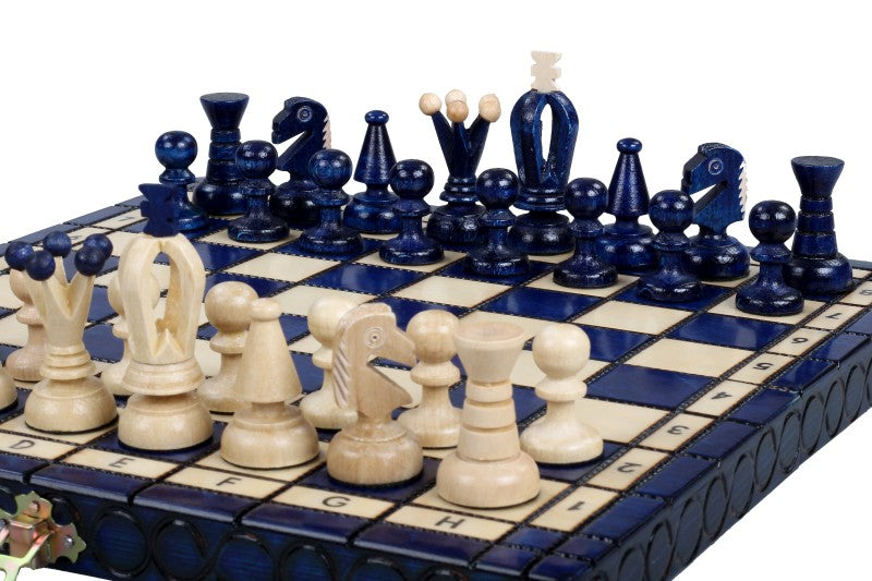 Jeu d'Echecs ROYAL Blue en bois de charme, de petite taille (29 x 29cm) - Ensemble Complet - Jeu d'Echecs ROYAL Blue en bois de charme, de petite taille (29 x 29cm) - Ensemble Complet