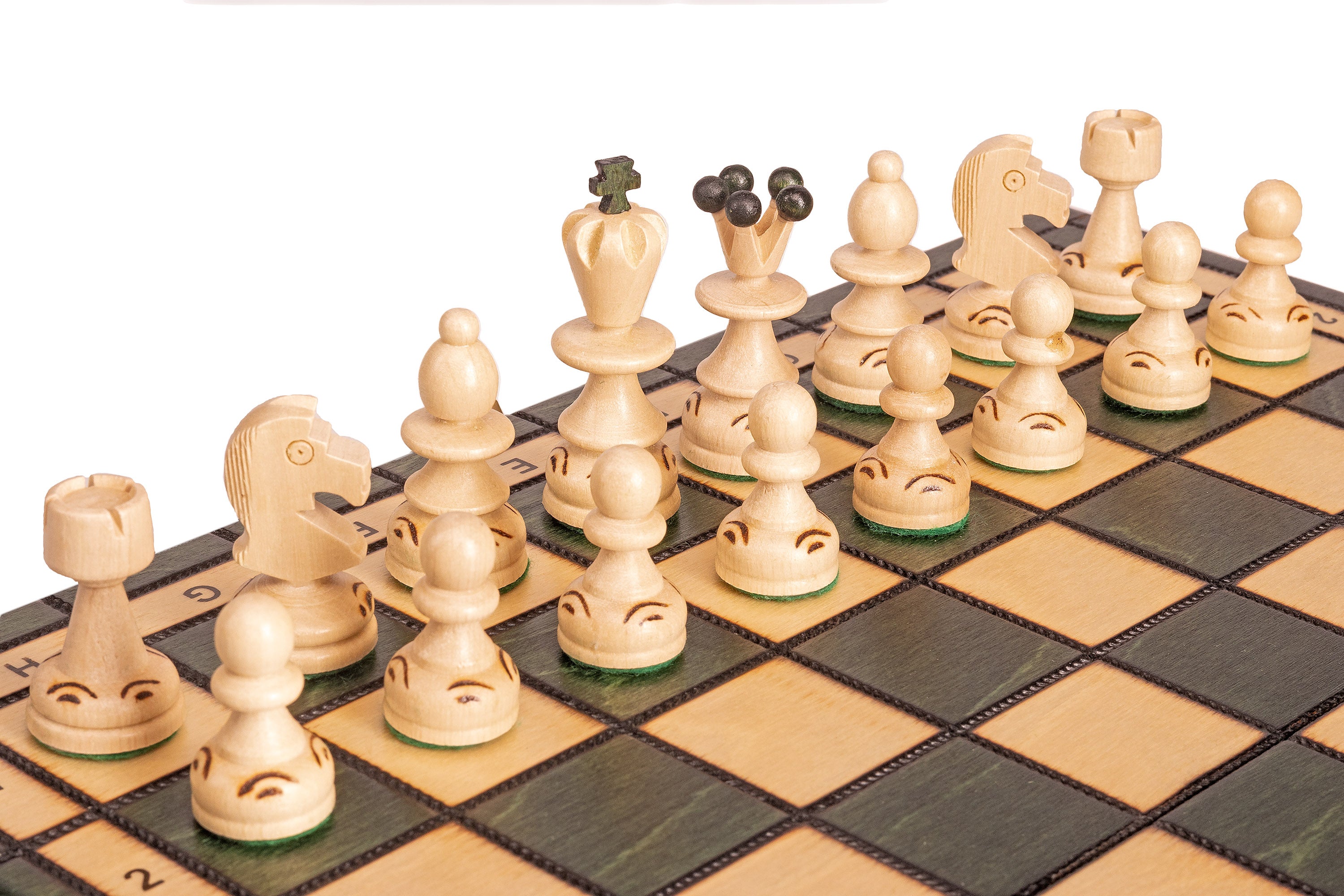 Jeu d'échecs PERLE Vert en bois de hêtre, de taille moyenne (36 x 36cm) - Ensemble Complet couleur verte - Jeu d'échecs PERLE Vert en bois de hêtre, de taille moyenne (36 x 36cm) - Ensemble Complet couleur verte