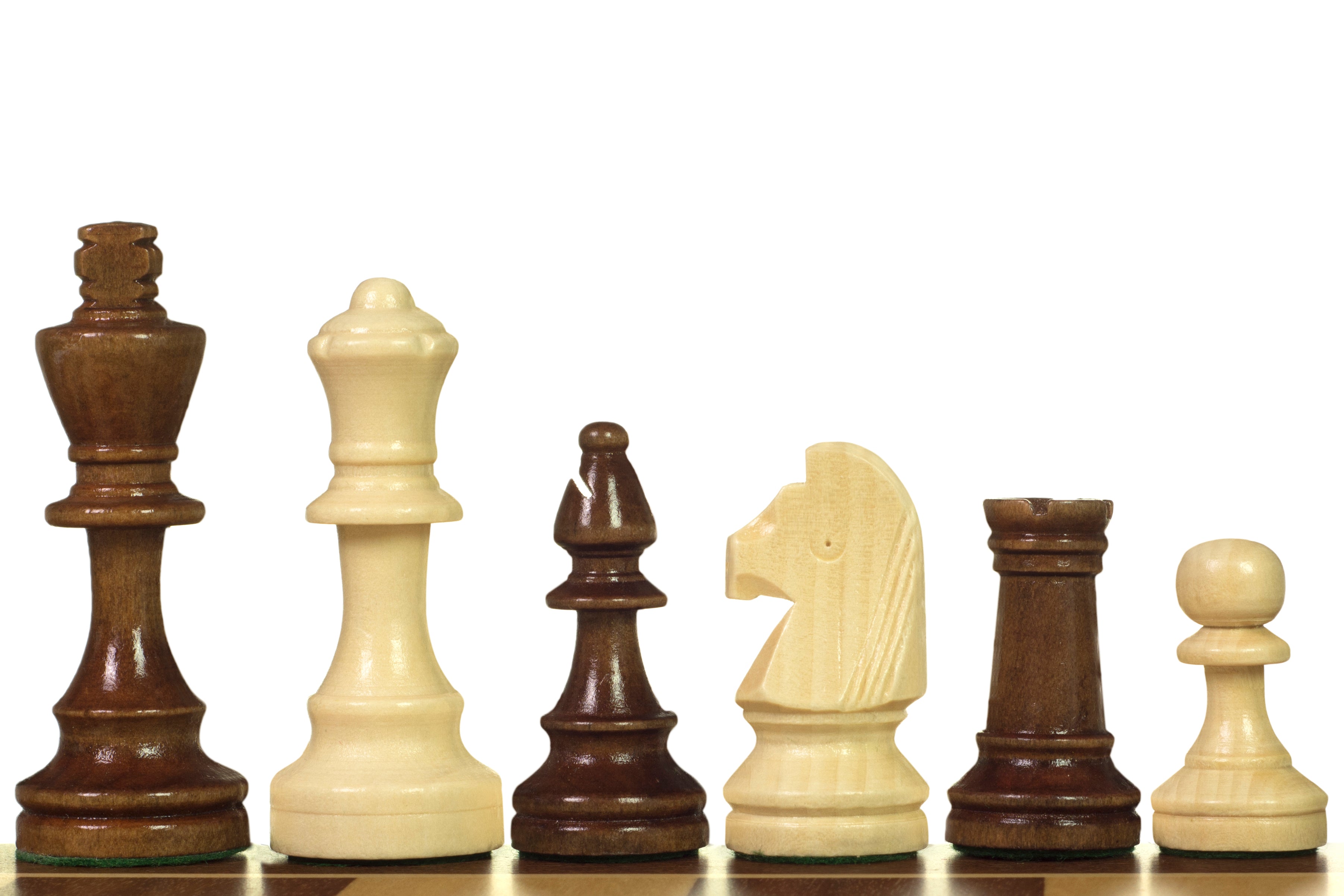 Les pièces d'échecs en bois STAUNTON de taille 4 dans un poly-sac - Les pièces d'échecs en bois STAUNTON de taille 4 dans un poly-sac