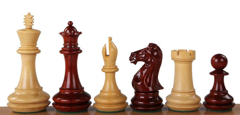 Pièces d'échecs Champfered Base Red en bois de padouk et de buis - Taille 4,25'' - Pièces d'échecs Champfered Base Red en bois de padouk et de buis - Taille 4,25''