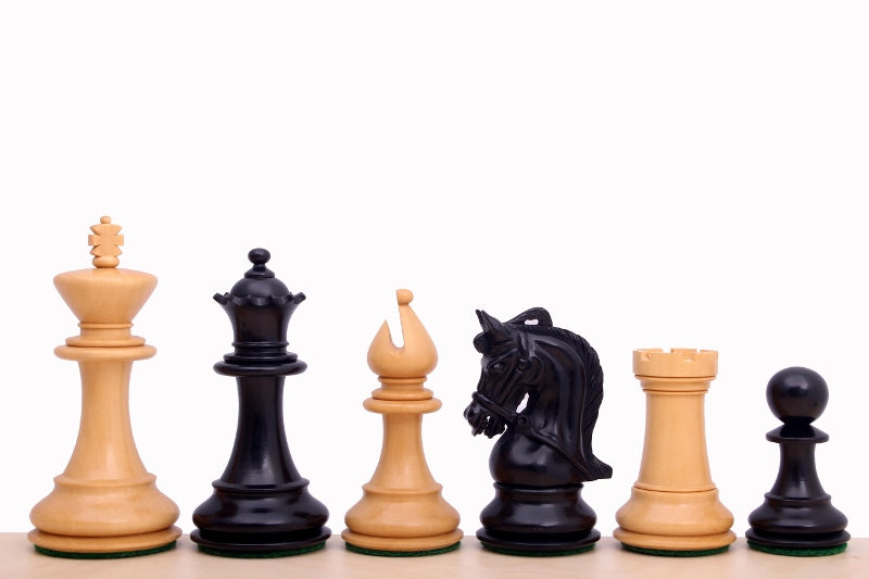 Pièces d'échecs Corinthian en bois de buis teinté et naturel - Taille 4,25'' - Pièces d'échecs Corinthian en bois de buis teinté et naturel - Taille 4,25''