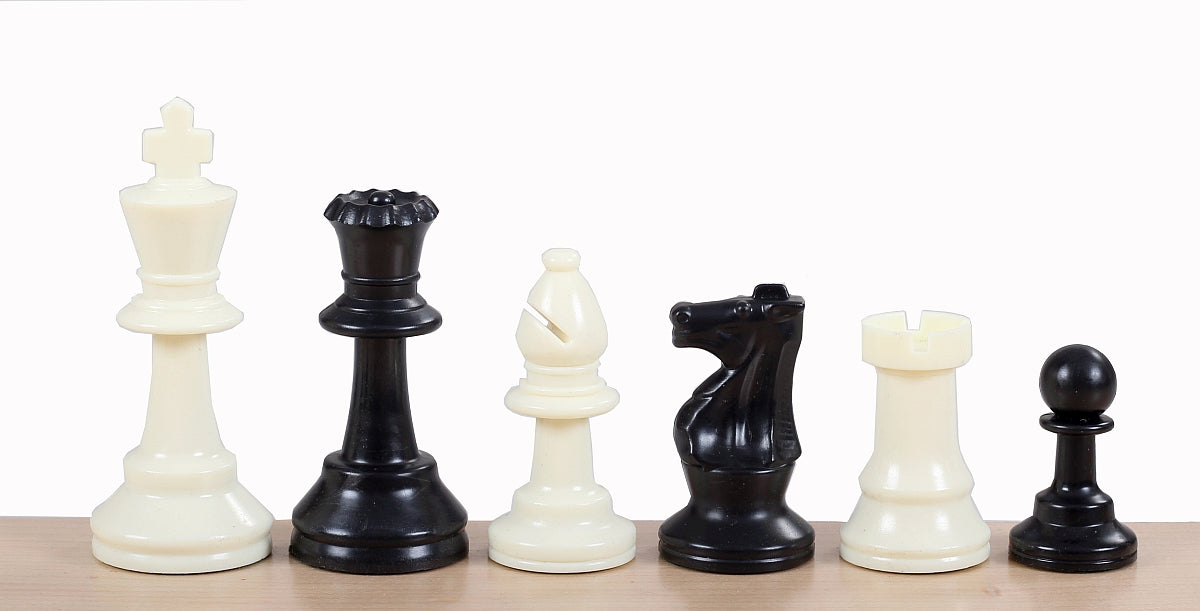 Pièces d'échecs plastique feutrées de taille 4 (roi 78mm), blanches et noires - Pièces d'échecs plastique feutrées de taille 4 (roi 78mm), blanches et noires