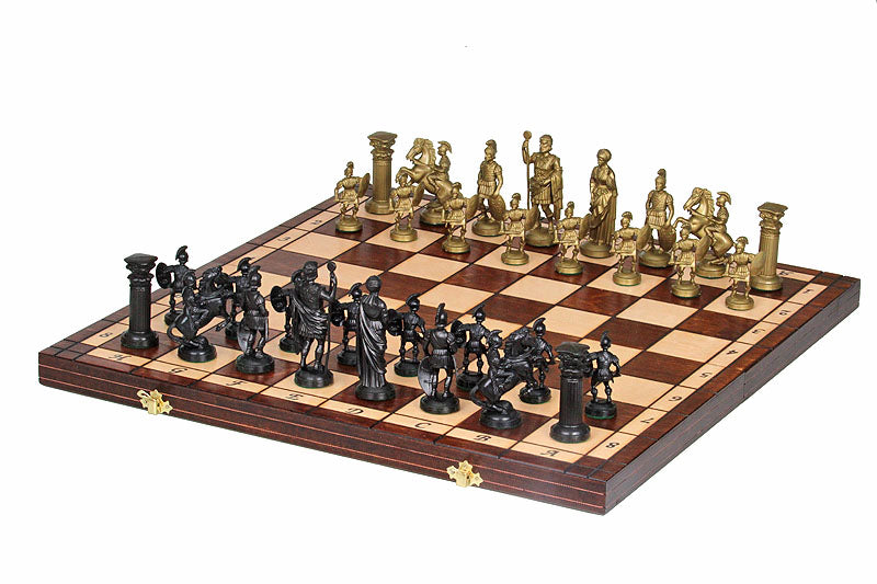 Jeu d'Echecs SPARTE avec les pièces en plastique et l'échiquier en bois, de grande taille (50 x 50cm) - Ensemble Complet - Jeu d'Echecs SPARTE avec les pièces en plastique et l'échiquier en bois, de grande taille (50 x 50cm) - Ensemble Complet