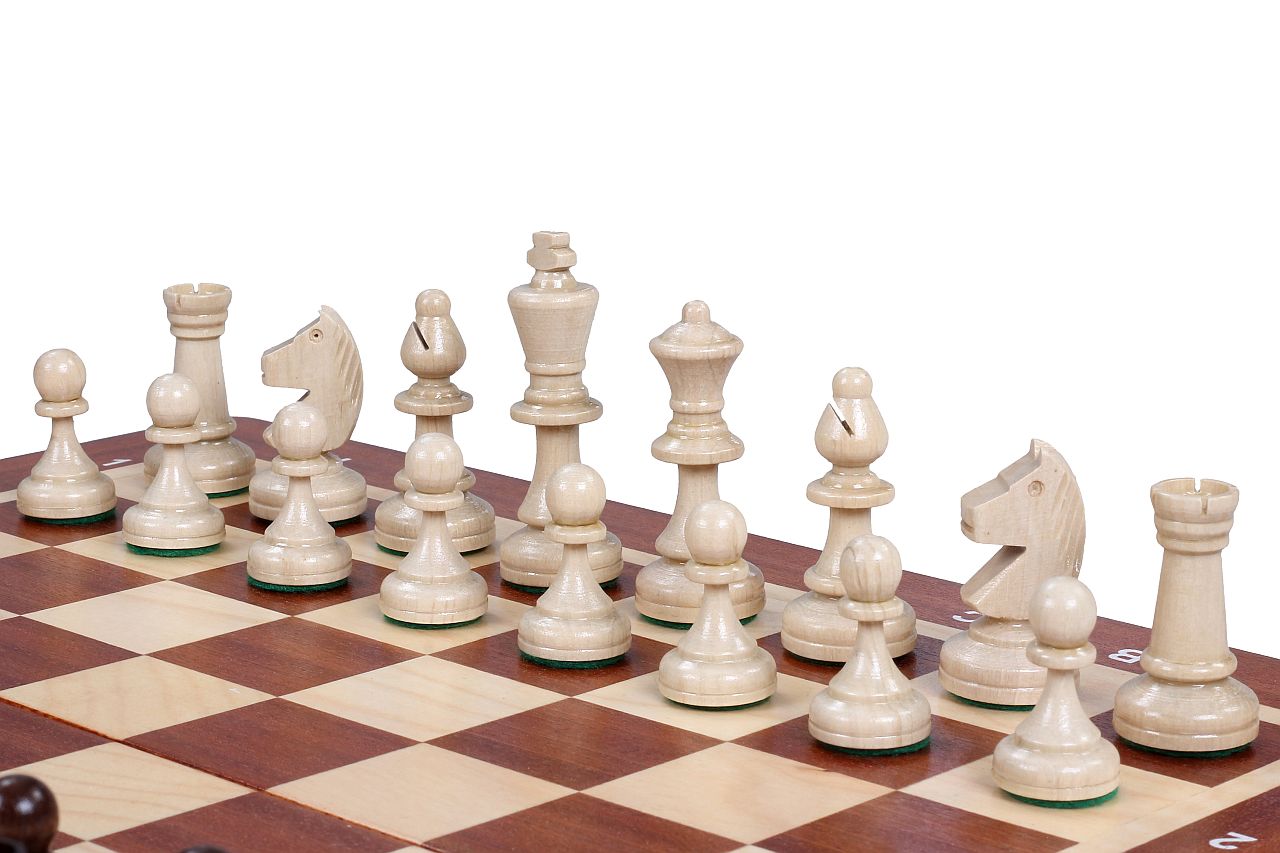Jeu d'échecs DE TOURNOI No 3 en bois de charme avec l'échiquier en marqueterie de bois d'acajou et sycomore, de petite taille (35 x 35cm) - Ensemble Complet - Jeu d'échecs DE TOURNOI No 3 en bois de charme avec l'échiquier en marqueterie de bois d'acajou et sycomore, de petite taille (35 x 35cm) - Ensemble Complet