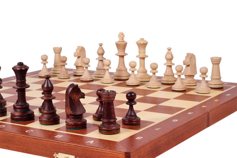 Jeu d'échecs DE TOURNOI No 5 en bois de charme avec l'échiquier en marqueterie de bois d'acajou et sycomore, de taille 5 (48 x 48cm) - Ensemble Complet - Jeu d'échecs DE TOURNOI No 5 en bois de charme avec l'échiquier en marqueterie de bois d'acajou et sycomore, de taille 5 (48 x 48cm) - Ensemble Complet