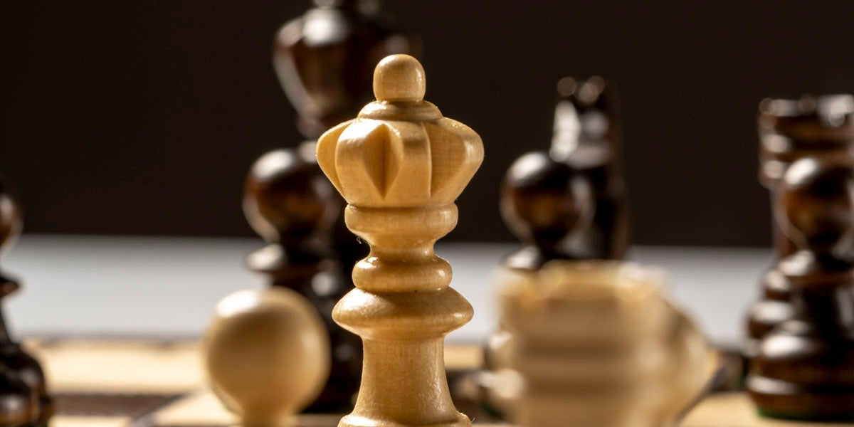 Pièces d’échecs en bois – Modèles de tournoi, professionnelles et lestées