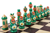 Jeu d'Echecs BABOUCHKA VERT sculpté en bois de bouleau, de taille moyenne (42 x 42cm) - Ensemble Complet
