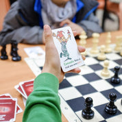 Les cartes chanceuses (Lucky cards) - les cartes cartes à jouer pour introduire la chance dans le déroulement d'une partie d'échecs.