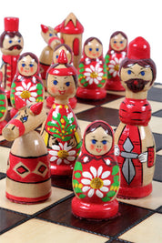 Jeu d'Echecs BABOUCHKA BLEU sculpté en bois de bouleau, de taille moyenne (42 x 42cm) - Ensemble Complet