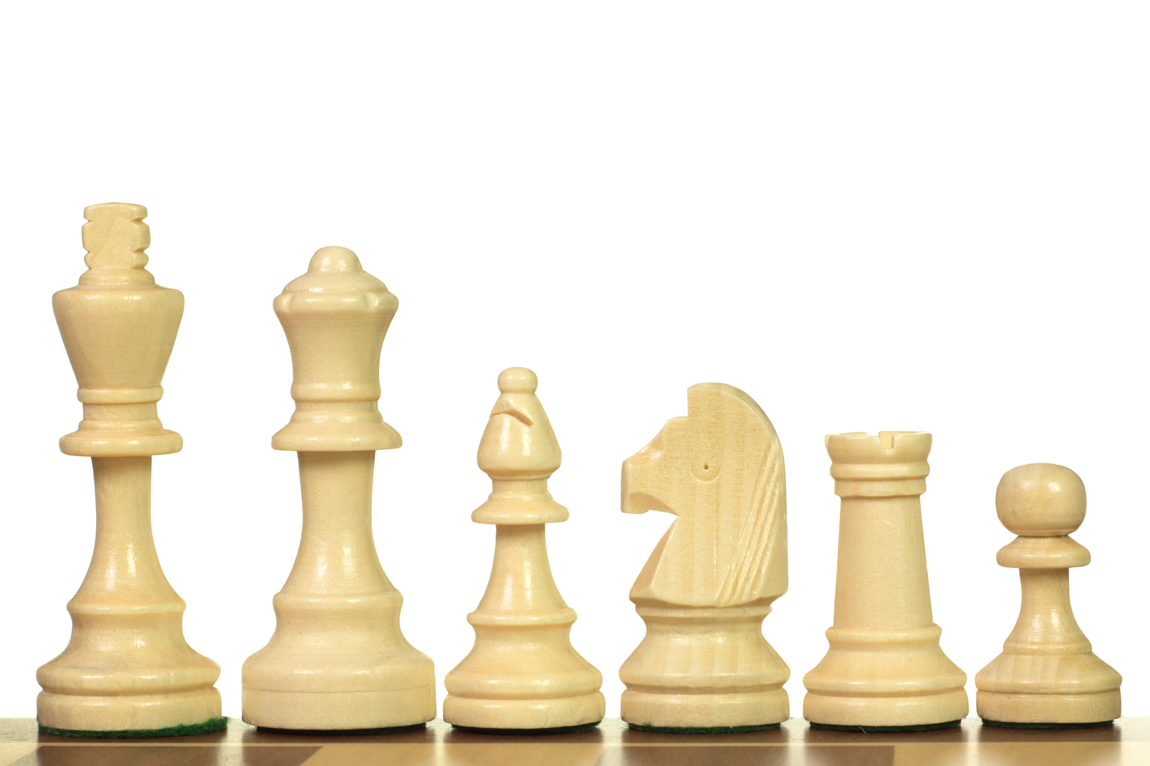 Les pièces d'échecs en bois STAUNTON de taille 4 dans un poly-sac - Les pièces d'échecs en bois STAUNTON de taille 4 dans un poly-sac