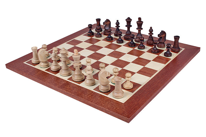 Les pièces d'échecs en bois STAUNTON de taille 7 avec la boîte de rangement en bois foncé - Les pièces d'échecs en bois STAUNTON de taille 7 avec la boîte de rangement en bois foncé