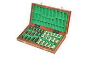 Jeu d'échecs OLYMPIQUE en bois de charme  avec l'échiquier en marqueterie de bois d'acajou et sycomore, de taille moyenne (35 x 35 cm) - Ensemble Complet