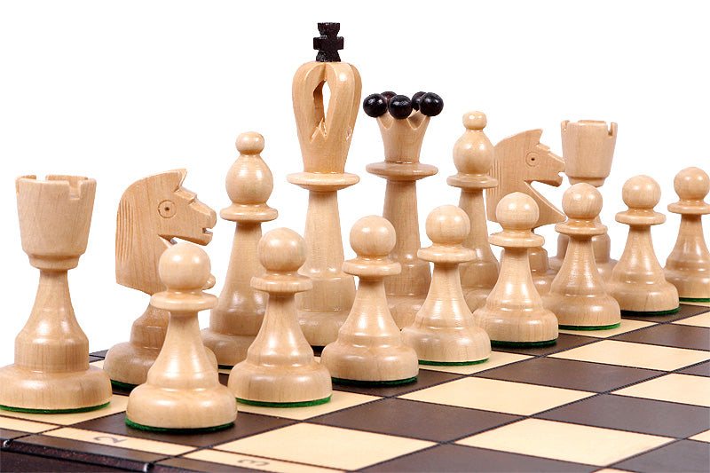 Jeu d'échecs d'AS Marron en bois de charme, de taille moyenne (41 x 41cm) - Ensemble Complet - Jeu d'échecs d'AS Marron en bois de charme, de taille moyenne (41 x 41cm) - Ensemble Complet