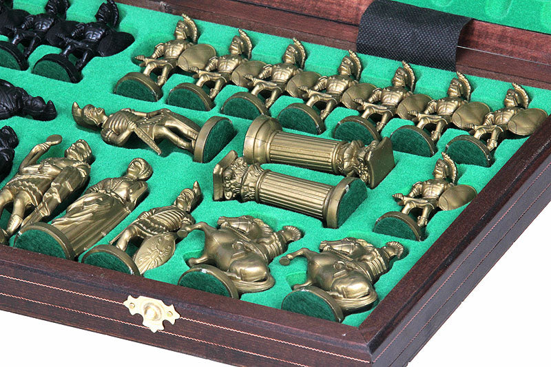 Jeu d'Echecs SPARTE avec les pièces en plastique et l'échiquier en bois, de grande taille (50 x 50cm) - Ensemble Complet - Jeu d'Echecs SPARTE avec les pièces en plastique et l'échiquier en bois, de grande taille (50 x 50cm) - Ensemble Complet