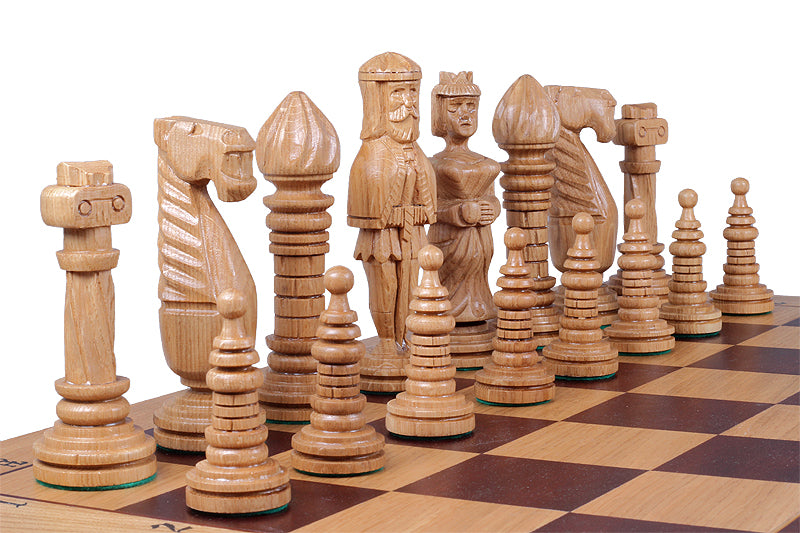 Jeu d'échecs de CHÊNE sculpté de grande taille (65 x 65 cm) - Jeu d'échecs de CHÊNE sculpté de grande taille (65 x 65 cm)