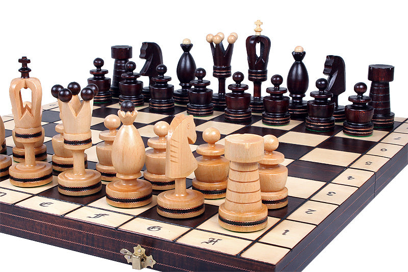 Jeu d'Echecs ROYAL avec incrustations en laiton, en bois bois de charme et de cerisier sauvage, de grande taille (50 x 50cm) - Ensemble Complet - Jeu d'Echecs ROYAL avec incrustations en laiton, en bois bois de charme et de cerisier sauvage, de grande taille (50 x 50cm) - Ensemble Complet