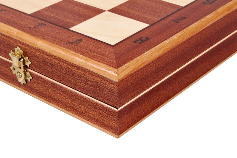 Jeu d'échecs DEBUT en bois de cerisier sauvage avec l'échiquier en marqueterie de bois d'acajou et sycomore, de grande taille (48 x 48cm) - Ensemble Complet - Jeu d'échecs DEBUT en bois de cerisier sauvage avec l'échiquier en marqueterie de bois d'acajou et sycomore, de grande taille (48 x 48cm) - Ensemble Complet