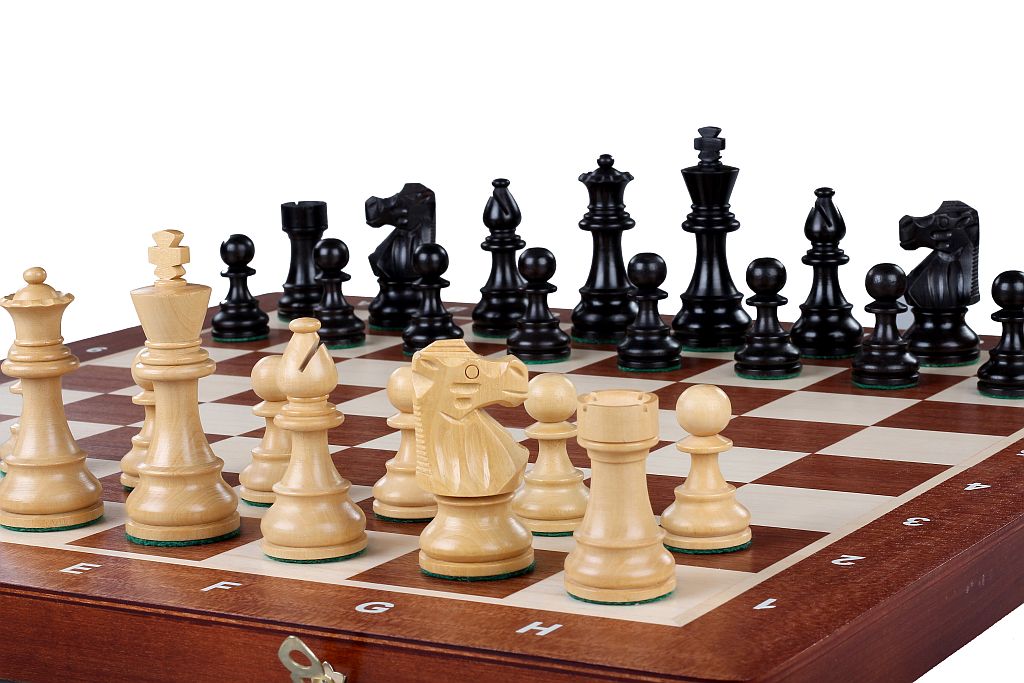 Jeu d'échecs de tournoi avec les pièces French en bois teinté de taille 4 (40x40cm) - L'ensemble complet - Jeu d'échecs de tournoi avec les pièces French en bois teinté de taille 4 (40x40cm) - L'ensemble complet