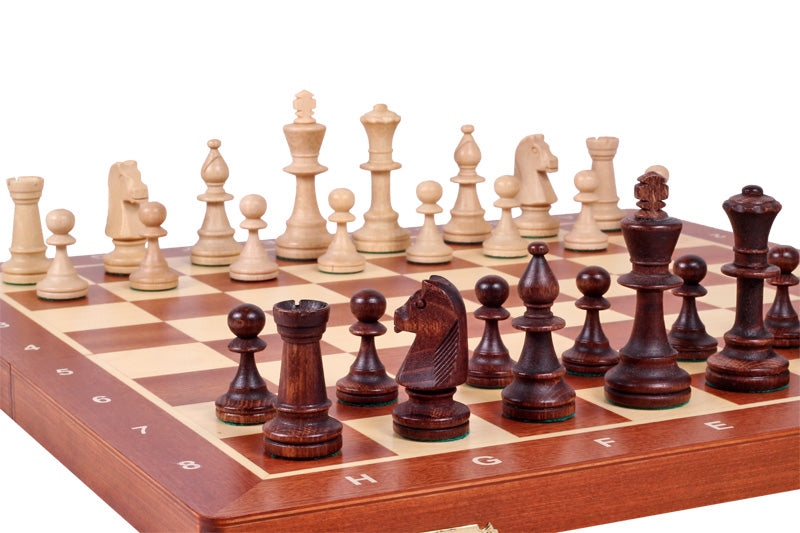 Jeu d'échecs DE TOURNOI No 5 en bois de charme avec l'échiquier en marqueterie de bois d'acajou et sycomore, de taille 5 (48 x 48cm) - Ensemble Complet - Jeu d'échecs DE TOURNOI No 5 en bois de charme avec l'échiquier en marqueterie de bois d'acajou et sycomore, de taille 5 (48 x 48cm) - Ensemble Complet