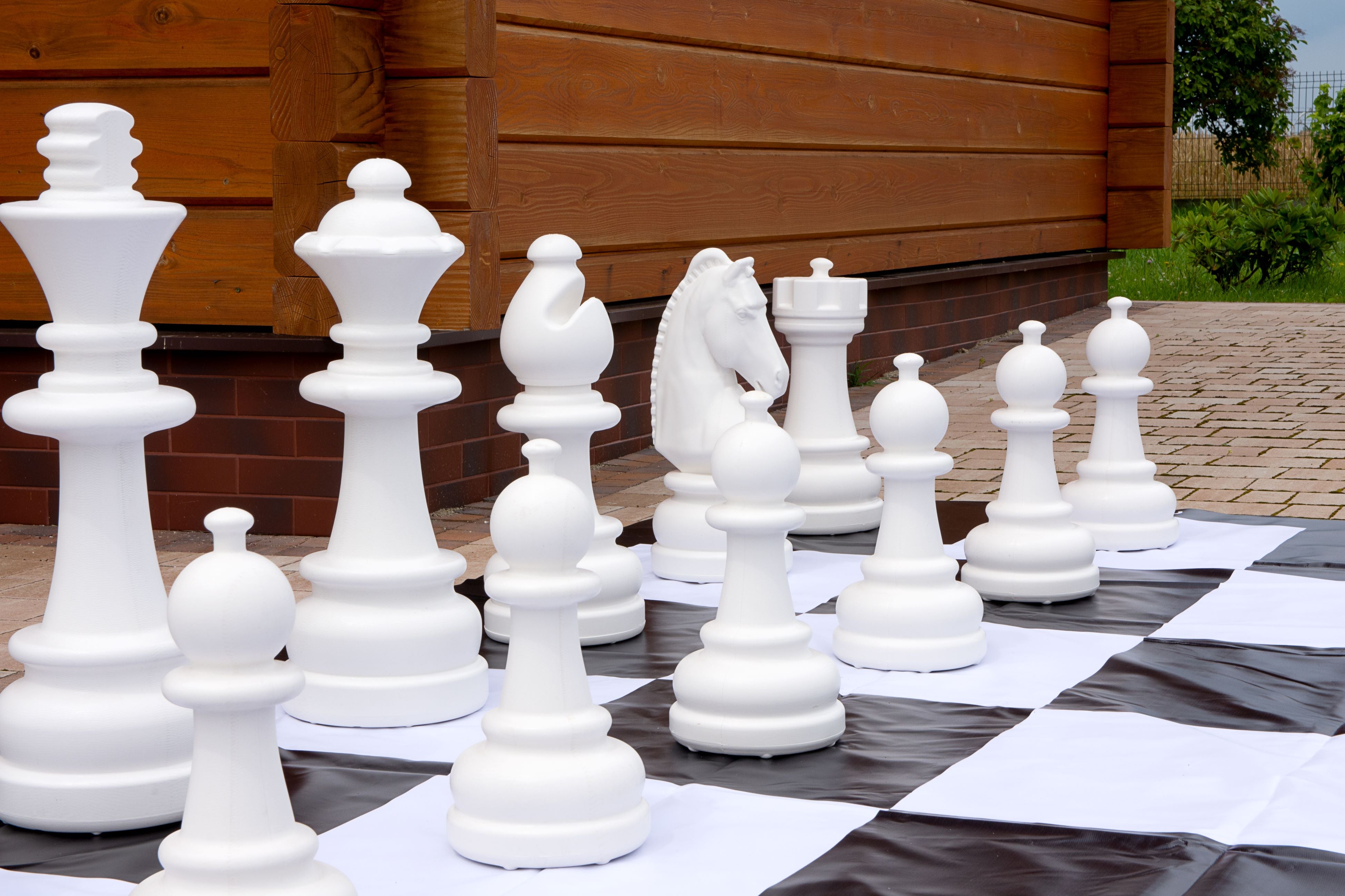 Pièces d'échecs Géantes en plastique pour Jardin et Exterieur (hauteur du roi 74 cm) - Pièces d'échecs Géantes en plastique pour Jardin et Exterieur (hauteur du roi 74 cm)