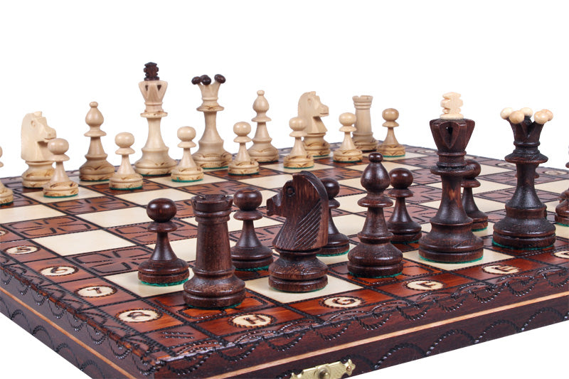Jeu d'Echecs JUNIOR en bois de charme, de taille  moyenne (42 x 42cm) - Ensemble Complet - Jeu d'Echecs JUNIOR en bois de charme, de taille  moyenne (42 x 42cm) - Ensemble Complet