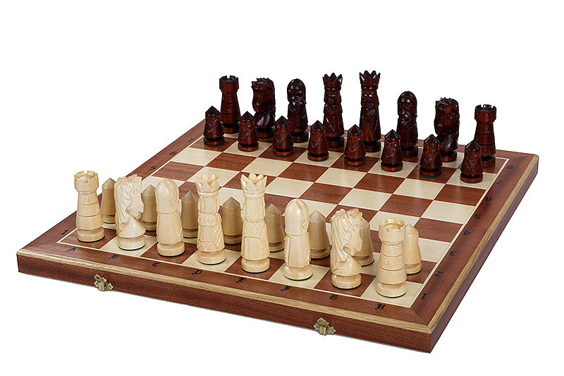 Jeu d'échecs en bois sculpté DU CHÂTEAU de grande taille (60 x 60 cm) avec l'échiquier en marqueterie de bois d'acajou et sycomore - Jeu d'échecs en bois sculpté DU CHÂTEAU de grande taille (60 x 60 cm) avec l'échiquier en marqueterie de bois d'acajou et sycomore
