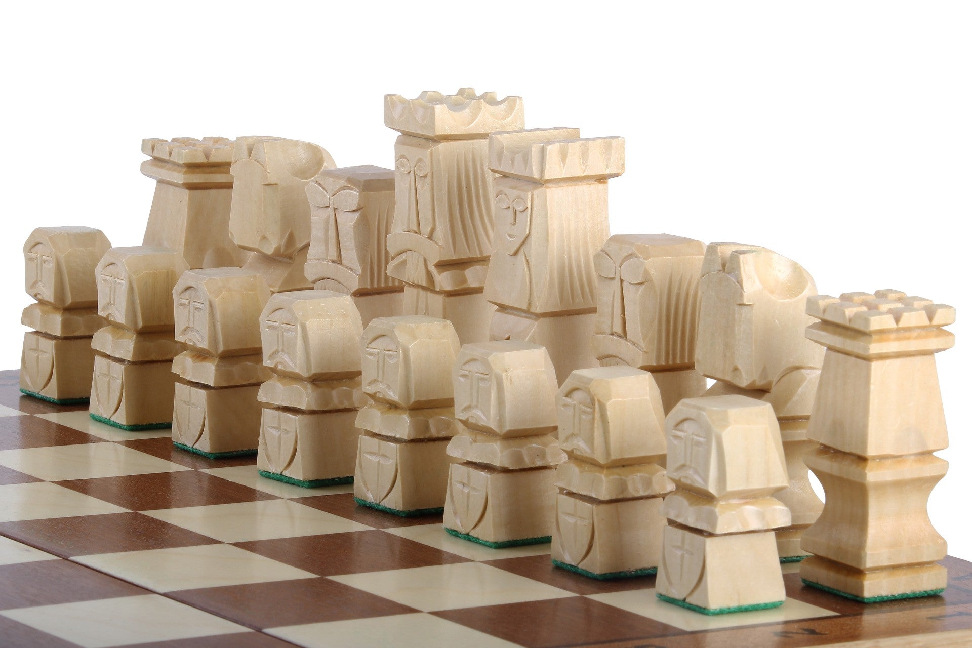 Jeu d'échecs ORAWA sculpté en bois avec l'échiquier en marqueterie de bois d'acajou et sycomore (49 x 49cm) - Jeu d'échecs ORAWA sculpté en bois avec l'échiquier en marqueterie de bois d'acajou et sycomore (49 x 49cm)