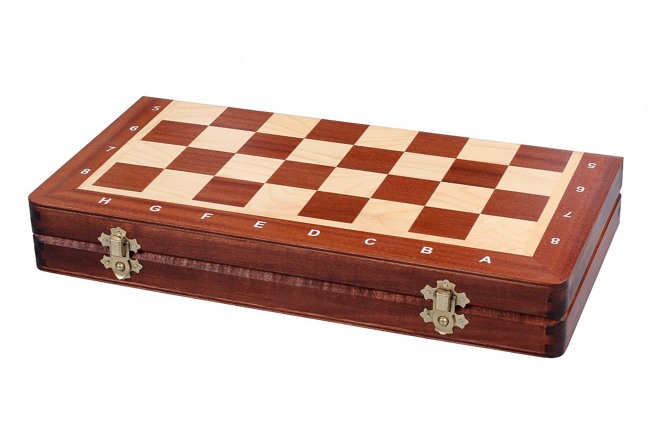 Jeu d'échecs DE TOURNOI No 3 en bois de charme avec l'échiquier en marqueterie de bois d'acajou et sycomore, de petite taille (35 x 35cm) - Ensemble Complet - Jeu d'échecs DE TOURNOI No 3 en bois de charme avec l'échiquier en marqueterie de bois d'acajou et sycomore, de petite taille (35 x 35cm) - Ensemble Complet