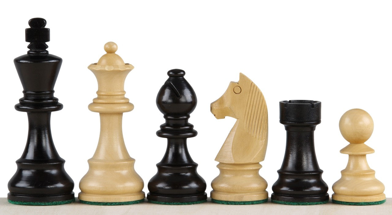 Échiquier avec coordonnées en marqueterie de bois d'acajou et sycomore  + Pièces d'échecs Timeless Ebonized - Ensemble de taille 5 - Échiquier avec coordonnées en marqueterie de bois d'acajou et sycomore  + Pièces d'échecs Timeless Ebonized - Ensemble de taille 5