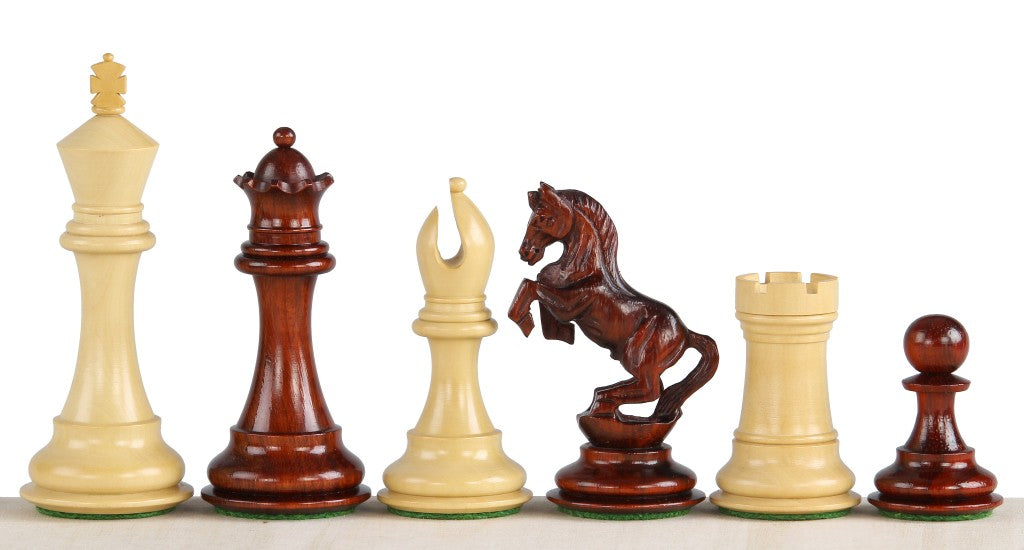 Pièces d'échecs Alexander Redwood en bois de padouk et de buis - Taille 4,00'' - Pièces d'échecs Alexander Redwood en bois de padouk et de buis - Taille 4,00''
