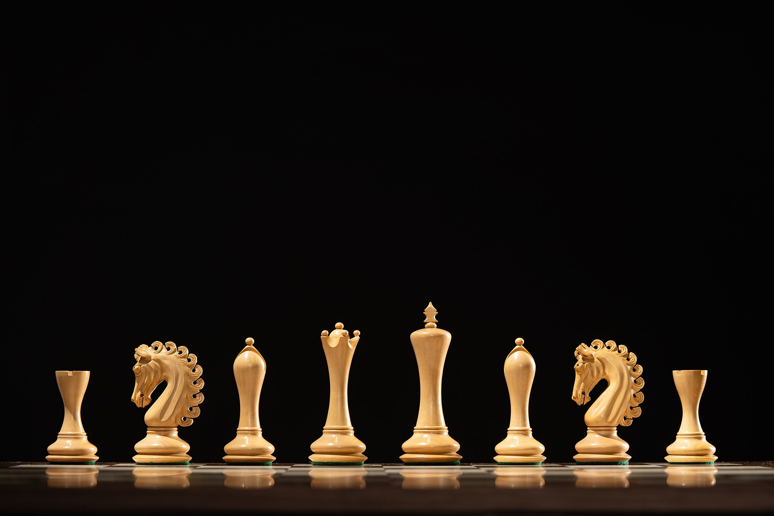  - Pièces d'échecs Empire Redwood en bois de padouk et buis - Taille 4,25''