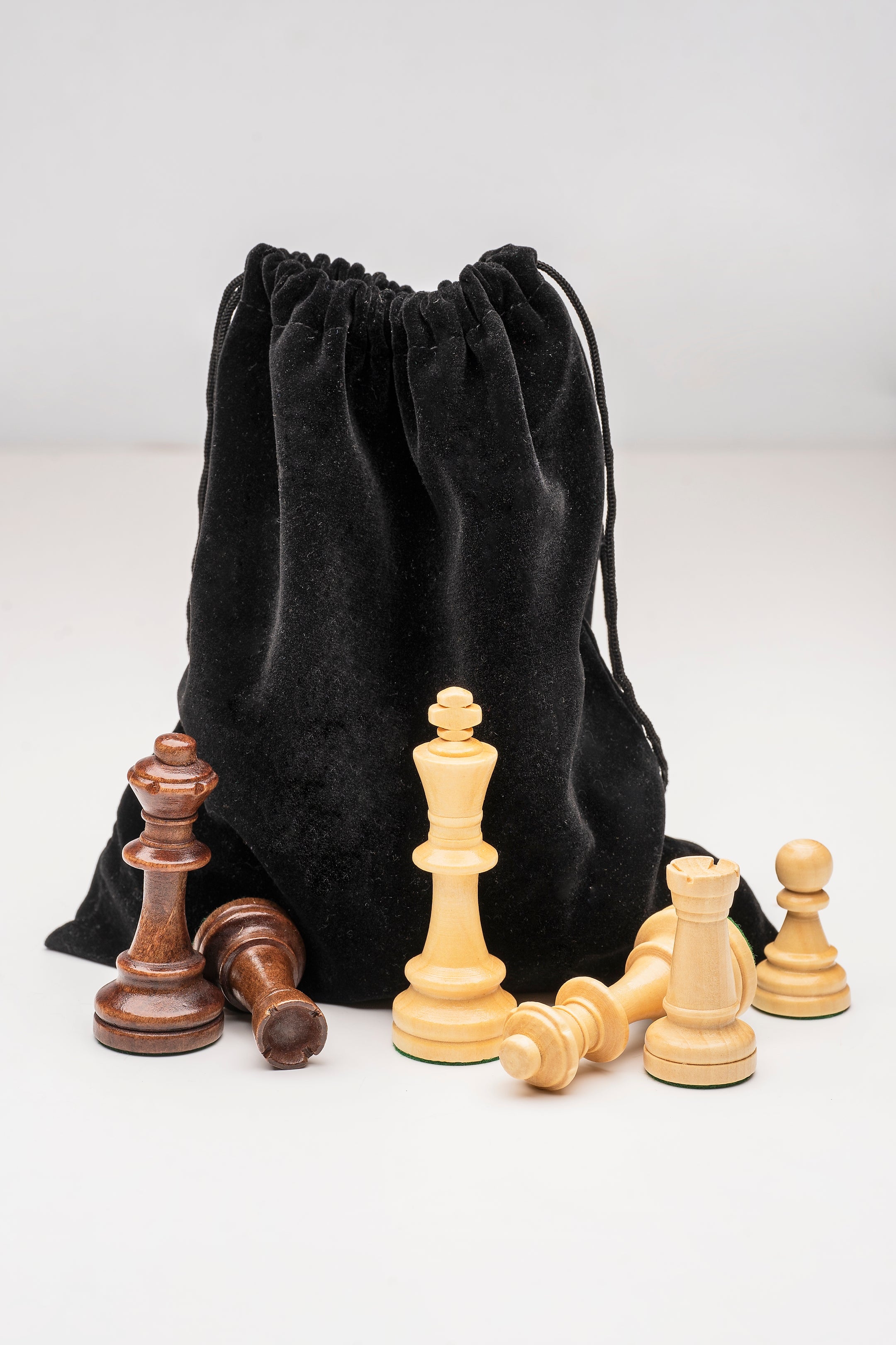 Les pièces d'échecs en bois STAUNTON de taille 5 - Les pièces d'échecs en bois STAUNTON de taille 5