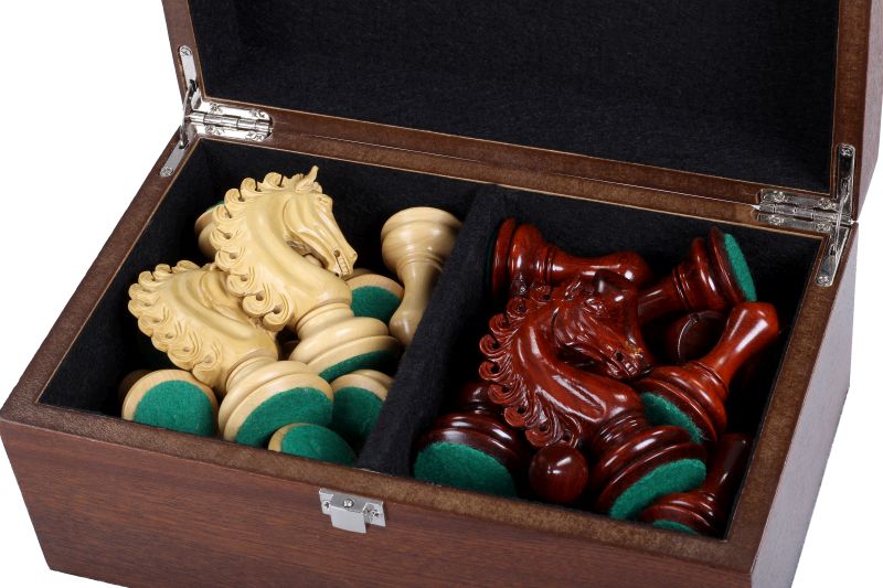 Boîte de rangement Luxe en bois de noyer pour pièces d'échecs de taille 4,00'' - Boîte de rangement Luxe en bois de noyer pour pièces d'échecs de taille 4,00''