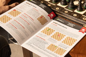 Jeu d'échecs en bois SENATOR 42 × 42 cm — pièces sculptées, noires (roi 80 mm, notation, pliable)